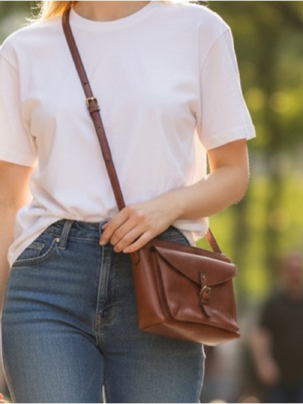 Patricia Nash P06201 Tan Italian Leather Crossbody Messenger Bag